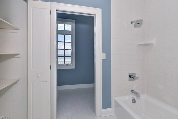 807 Riverside Drive Photos
