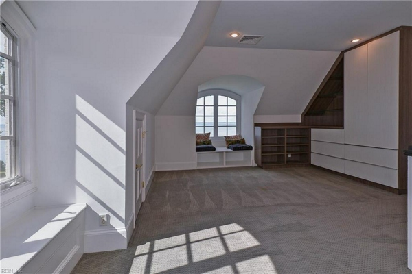 807 Riverside Drive Photos
